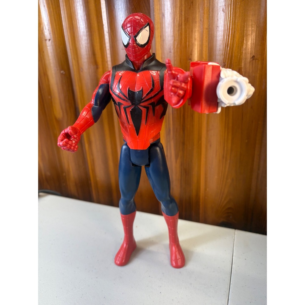 Hasbro Marvel Spider-Man Titan Hero Power FX Spider-Man Action Figure E3552 12in